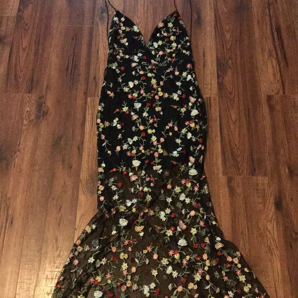 BNWT Luxxel dress. Label is L, fits M